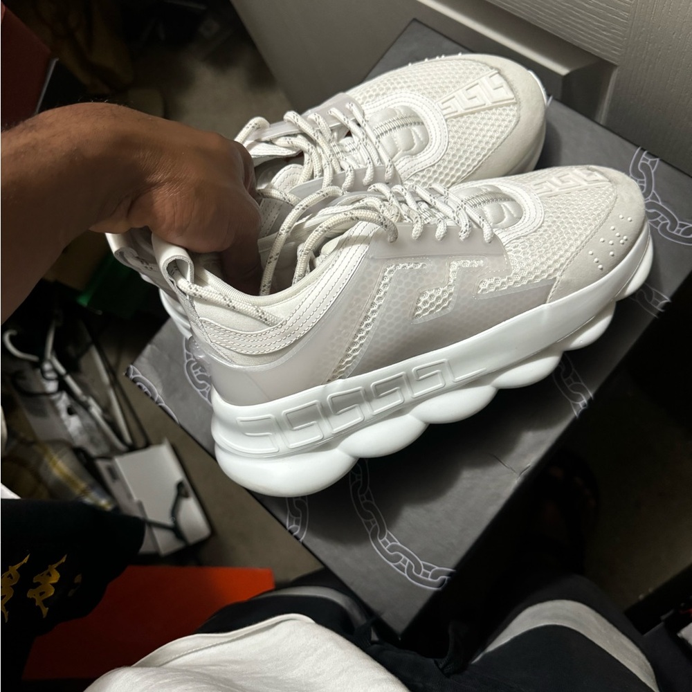 White Versace reactor